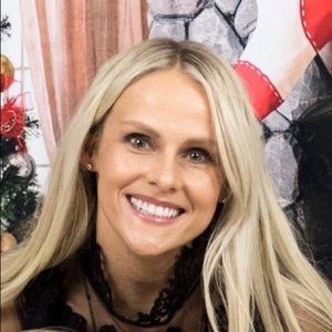 Meet your Posher, Emilia